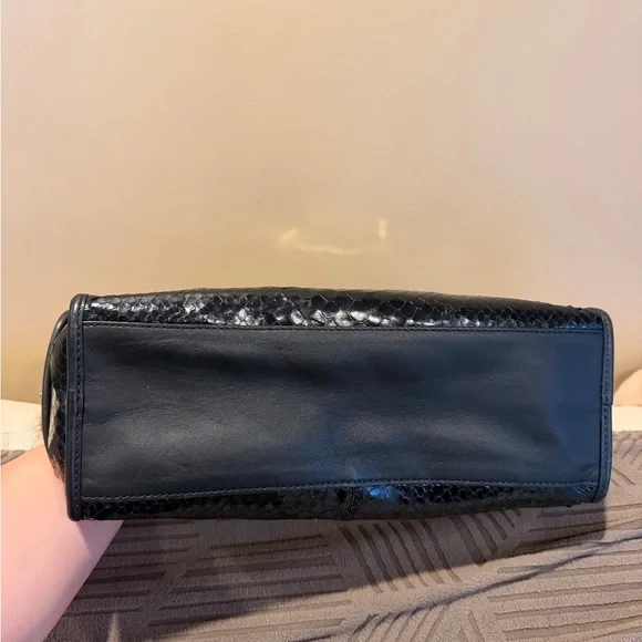 Coach 2008 Black Barrett Bag - Picture 2 of 12